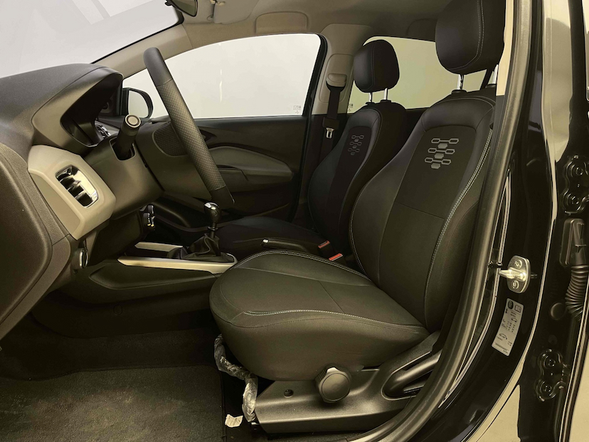 Foto do veículo CHEVROLET ONIX 1.0 MPFI LT 8V FLEX 4P MANUAL 2019 65.013 KM 54.900,00