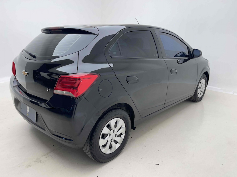 Foto do veículo CHEVROLET ONIX 1.0 MPFI LT 8V FLEX 4P MANUAL 2019 65.013 KM 54.900,00