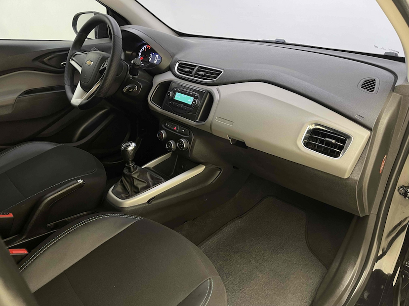 Foto do veículo CHEVROLET ONIX 1.0 MPFI LT 8V FLEX 4P MANUAL 2019 65.013 KM 54.900,00