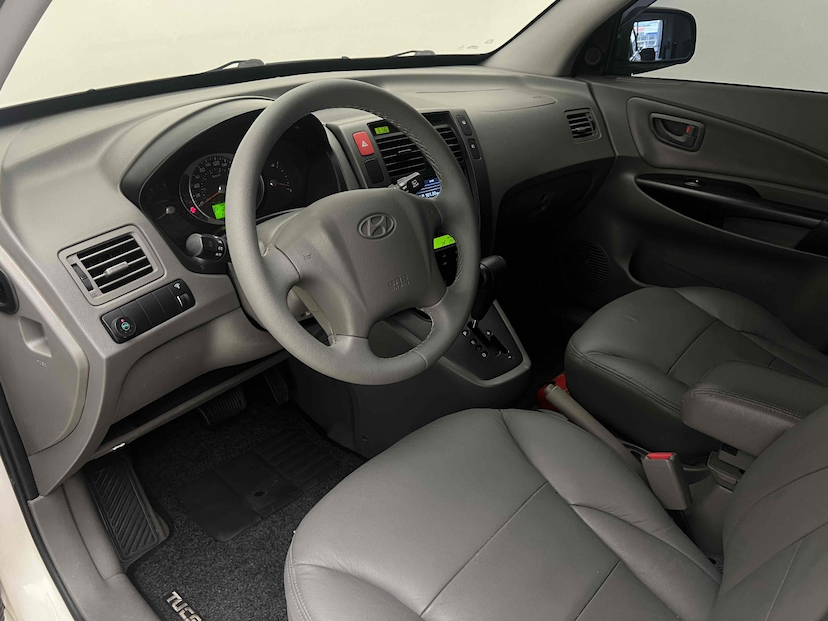 Foto do veículo HYUNDAI TUCSON 2.0 MPFI GLS 16V 143CV 2WD FLEX 4P AUTOMÁTICO 2016 101.723 KM 57.900,00