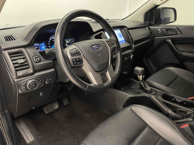 Foto do veículo FORD RANGER 2.2 BLACK 4X2 CD 16V DIESEL 4P AUTOMÁTICO 2022 80.208 KM 151.900,00