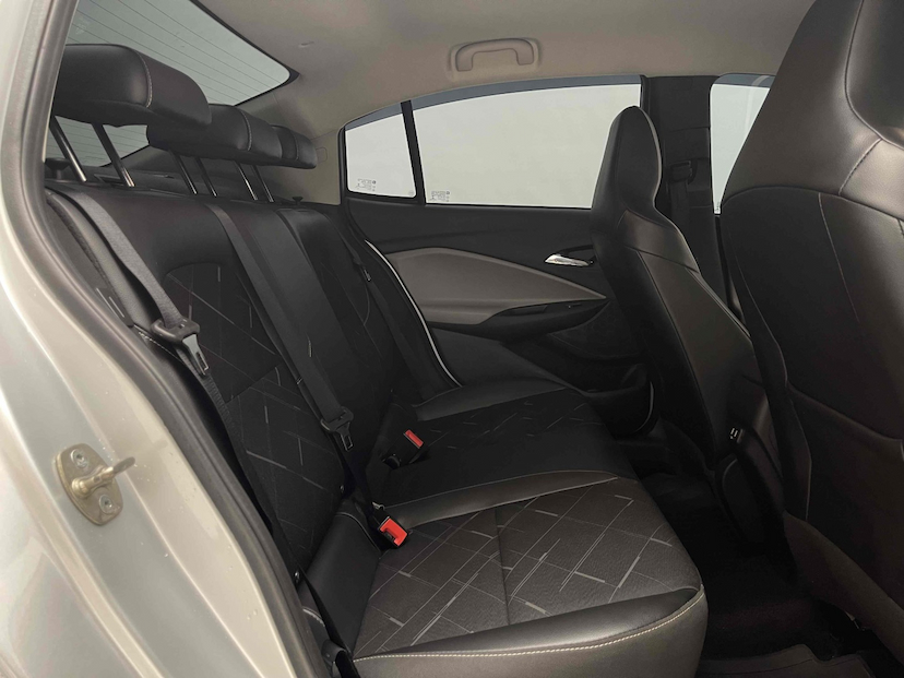 Foto do veículo CHEVROLET ONIX 1.0 TURBO FLEX PLUS PREMIER AUTOMÁTICO 2022 39.476 KM 86.900,00