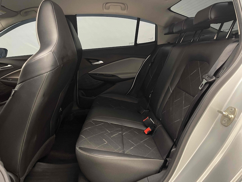 Foto do veículo CHEVROLET ONIX 1.0 TURBO FLEX PLUS PREMIER AUTOMÁTICO 2022 39.476 KM 86.900,00