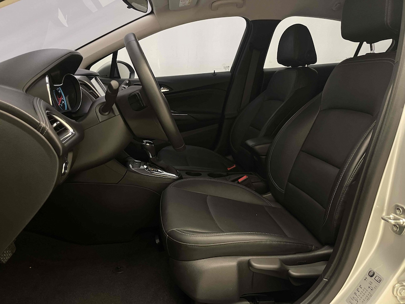 Foto do veículo CHEVROLET CRUZE 1.4 TURBO LT 16V FLEX 4P AUTOMÁTICO 2019 20.620 KM 89.900,00