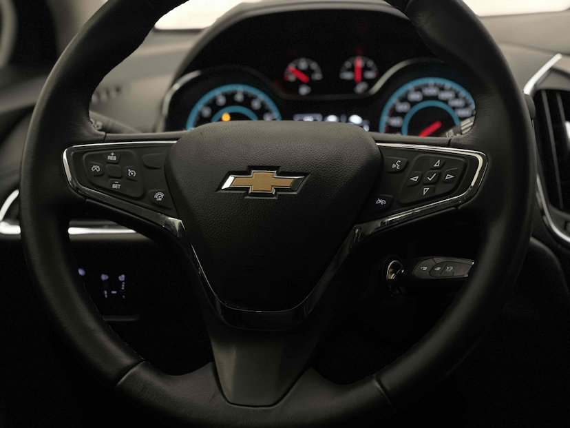 Foto do veículo CHEVROLET CRUZE 1.4 TURBO LT 16V FLEX 4P AUTOMÁTICO 2019 20.620 KM 89.900,00