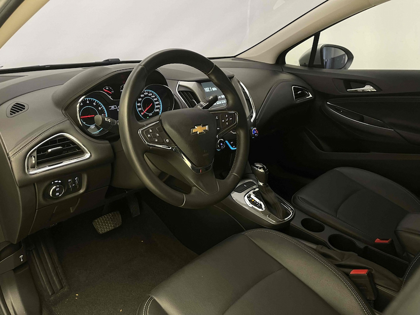 Foto do veículo CHEVROLET CRUZE 1.4 TURBO LT 16V FLEX 4P AUTOMÁTICO 2019 20.620 KM 89.900,00