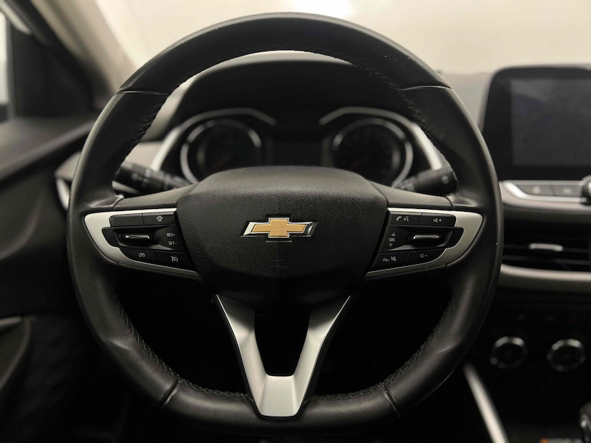 Foto do veículo CHEVROLET ONIX 1.0 TURBO FLEX PREMIER AUTOMÁTICO 2023 21.702 KM 92.900,00
