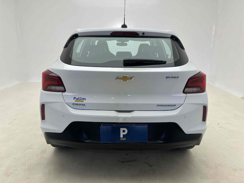 Foto do veículo CHEVROLET ONIX 1.0 TURBO FLEX PREMIER AUTOMÁTICO 2023 21.702 KM 92.900,00