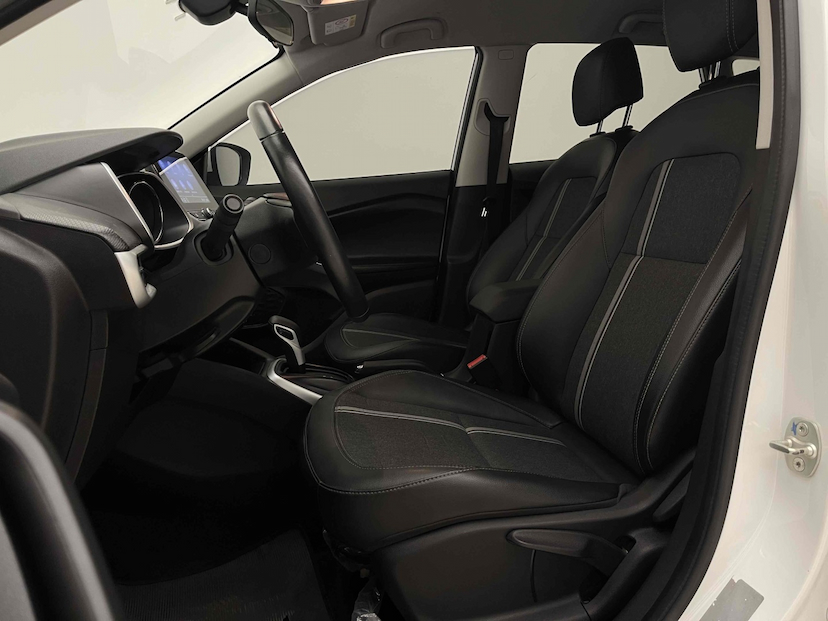 Foto do veículo CHEVROLET TRACKER 1.0 TURBO FLEX LTZ AUTOMÁTICO 2021 43.232 KM 99.900,00