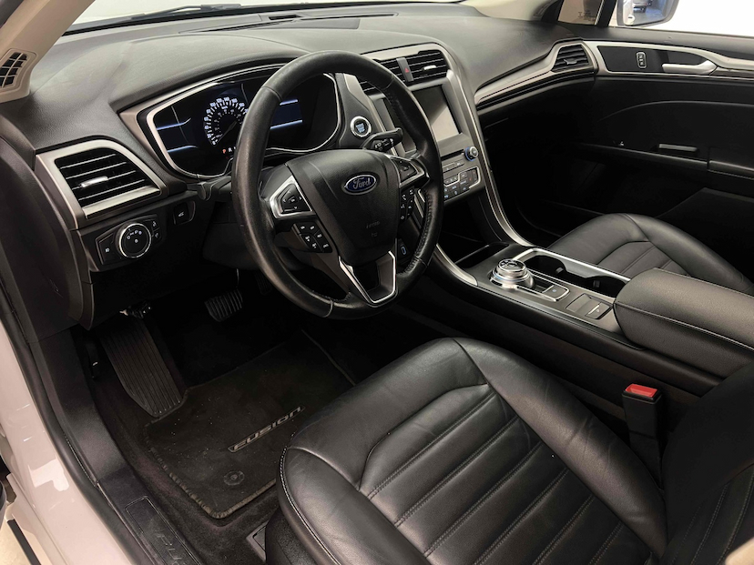 Foto do veículo FORD FUSION 2.5 SE 16V FLEX 4P AUTOMÁTICO 2017 84.763 KM 83.900,00