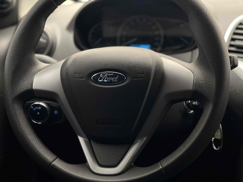Foto do veículo FORD KA 1.5 TI-VCT FLEX SE SEDAN MANUAL 2020 47.969 KM 52.900,00