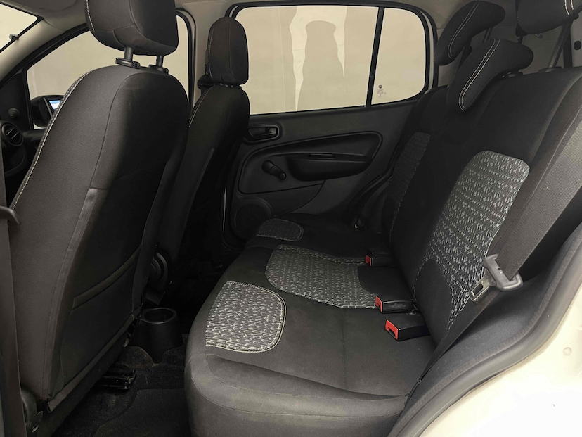 Foto do veículo FIAT UNO 1.0 FIRE FLEX ATTRACTIVE MANUAL 2021 63.546 KM 48.900,00