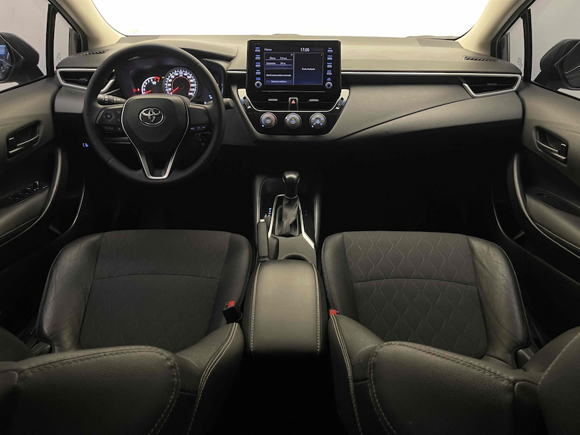 Foto do veículo TOYOTA COROLLA 2.0 VVT-IE FLEX GLI DIRECT SHIFT 2022 48.268 KM 111.900,00