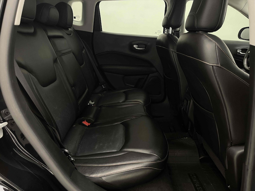 Foto do veículo JEEP COMPASS 2.0 16V DIESEL LONGITUDE 4X4 AUTOMÁTICO 2020 58.259 KM 122.900,00