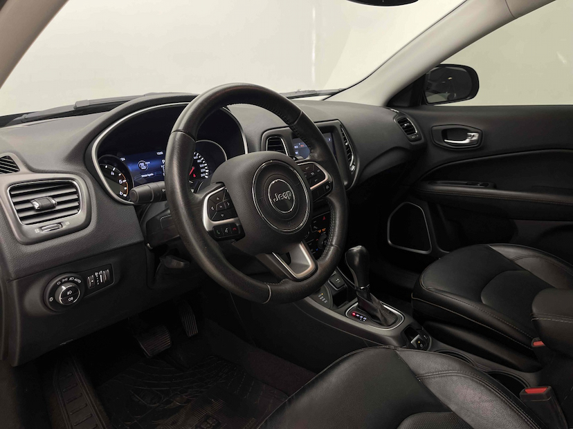 Foto do veículo JEEP COMPASS 2.0 16V DIESEL LONGITUDE 4X4 AUTOMÁTICO 2020 58.259 KM 122.900,00
