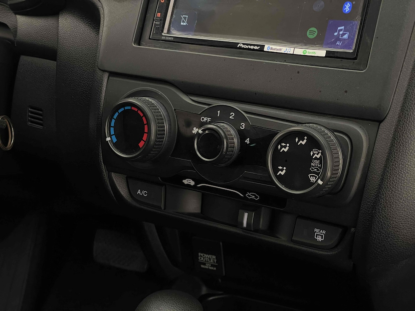 Foto do veículo HONDA FIT 1.5 LX 16V FLEX 4P AUTOMÁTICO 2015 81.722 KM 60.900,00