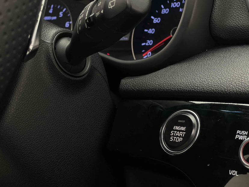 Foto do veículo KIA SPORTAGE 2.0 EX 4X2 16V FLEX 4P AUTOMÁTICO 2017 49.382 KM 110.900,00