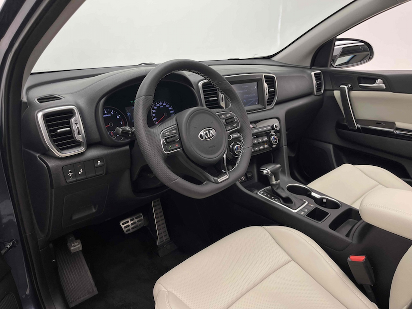 Foto do veículo KIA SPORTAGE 2.0 EX 4X2 16V FLEX 4P AUTOMÁTICO 2017 49.382 KM 110.900,00