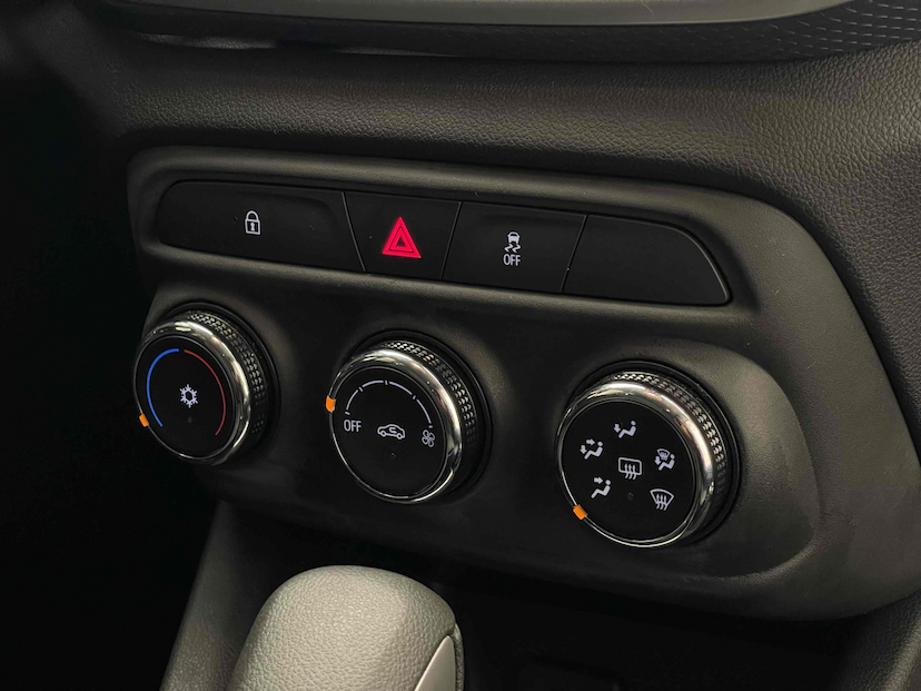 Foto do veículo CHEVROLET TRACKER 1.0 TURBO FLEX PREMIER AUTOMÁTICO 2023 21.071 KM 120.900,00