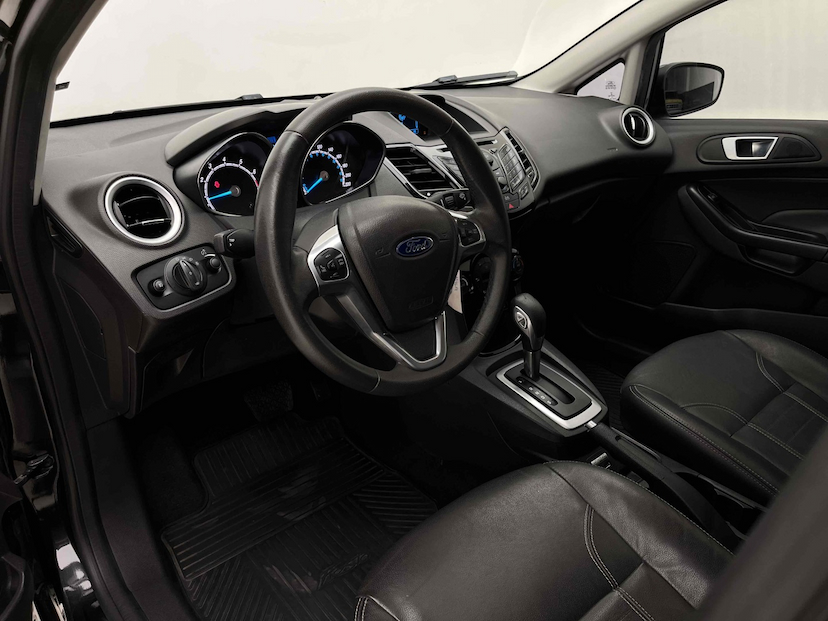 Foto do veículo FORD FIESTA 1.6 TITANIUM HATCH 16V FLEX 4P POWERSHIFT 2015 104.640 KM 44.900,00