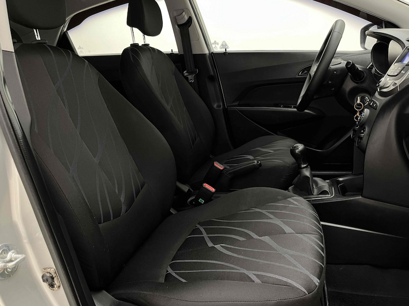 Foto do veículo HYUNDAI HB20 1.0 COMFORT 12V FLEX 4P MANUAL 2014 76.211 KM 39.900,00
