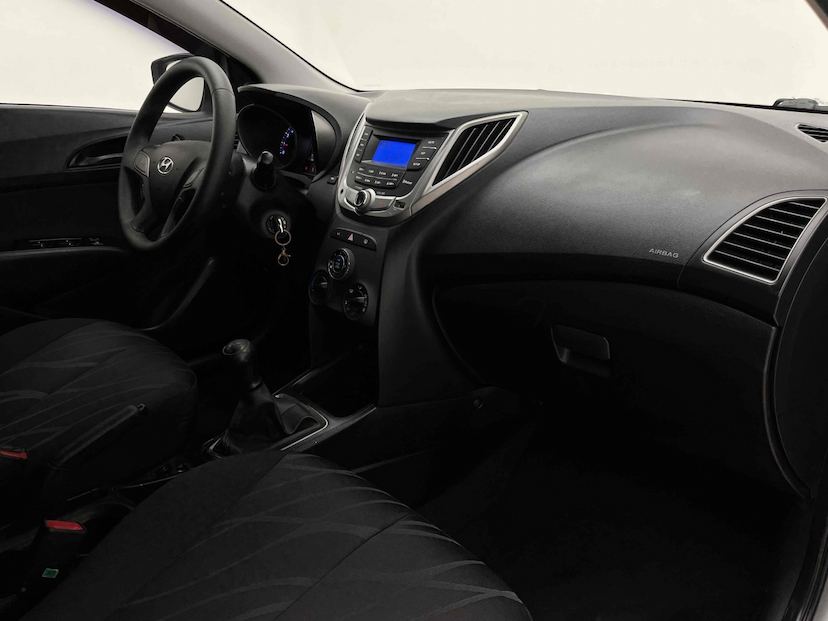 Foto do veículo HYUNDAI HB20 1.0 COMFORT 12V FLEX 4P MANUAL 2014 76.211 KM 39.900,00