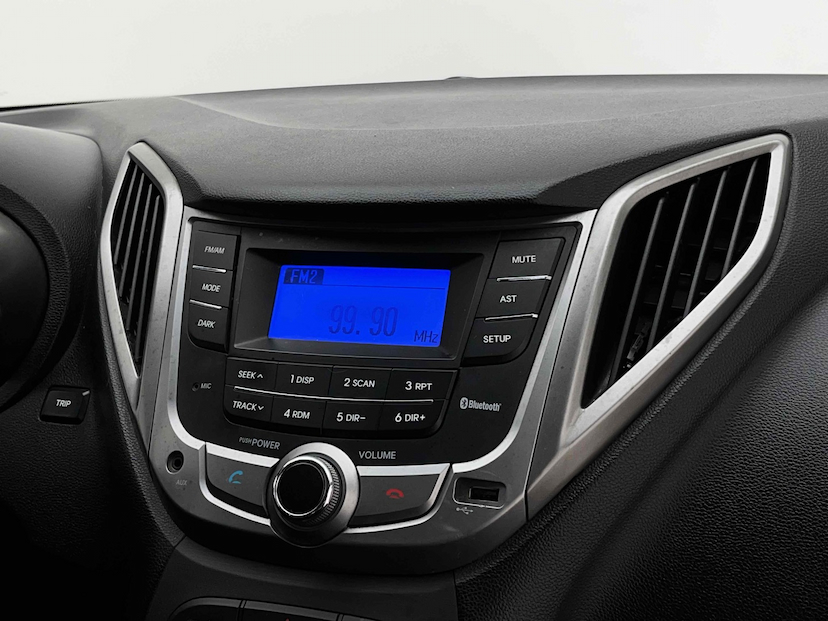 Foto do veículo HYUNDAI HB20 1.0 COMFORT 12V FLEX 4P MANUAL 2014 76.211 KM 39.900,00