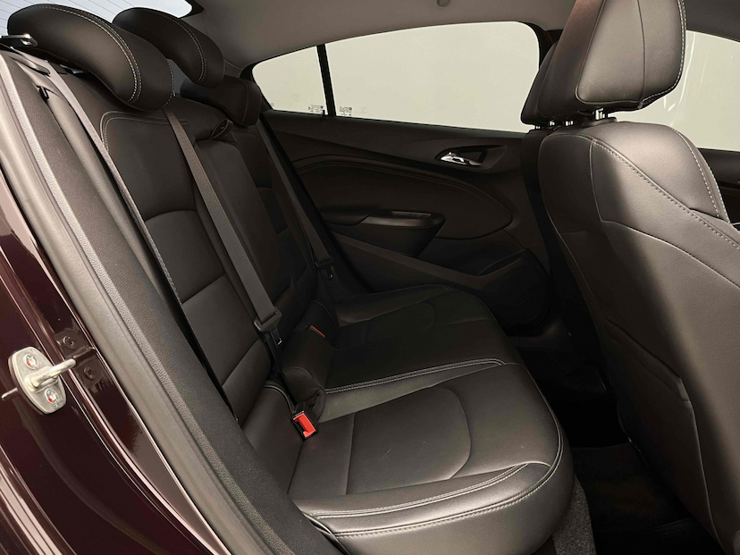 Foto do veículo CHEVROLET CRUZE 1.4 TURBO LT 16V FLEX 4P AUTOMÁTICO 2020 22.263 KM 97.900,00