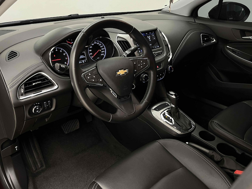 Foto do veículo CHEVROLET CRUZE 1.4 TURBO LT 16V FLEX 4P AUTOMÁTICO 2020 22.263 KM 97.900,00