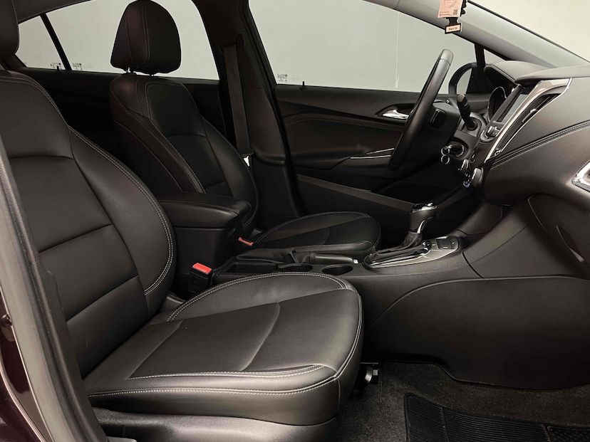 Foto do veículo CHEVROLET CRUZE 1.4 TURBO LT 16V FLEX 4P AUTOMÁTICO 2020 22.263 KM 97.900,00