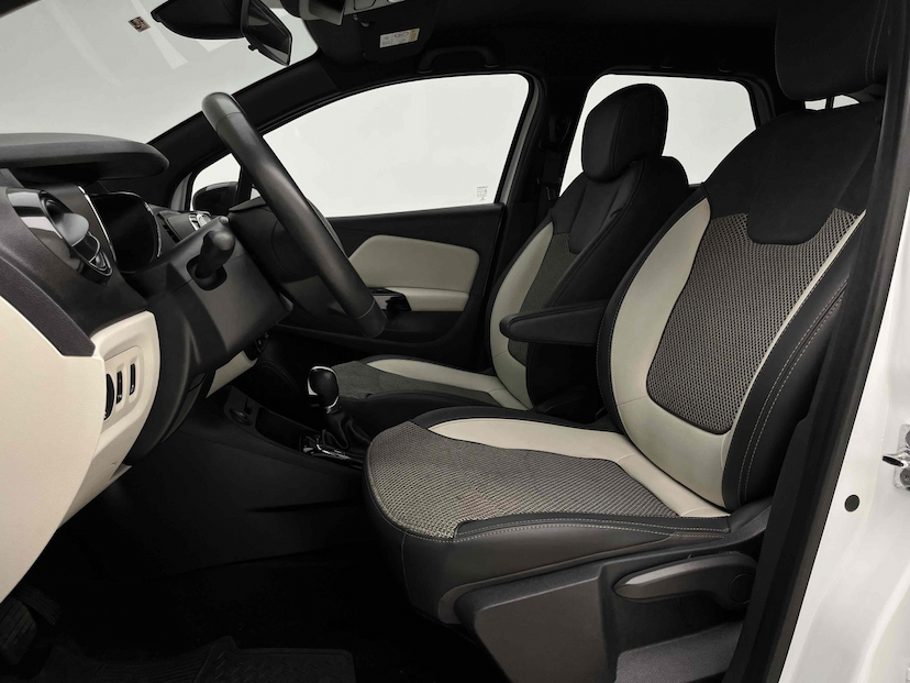 Foto do veículo RENAULT CAPTUR 1.6 16V SCE FLEX INTENSE X-TRONIC 2020 64.837 KM 80.900,00