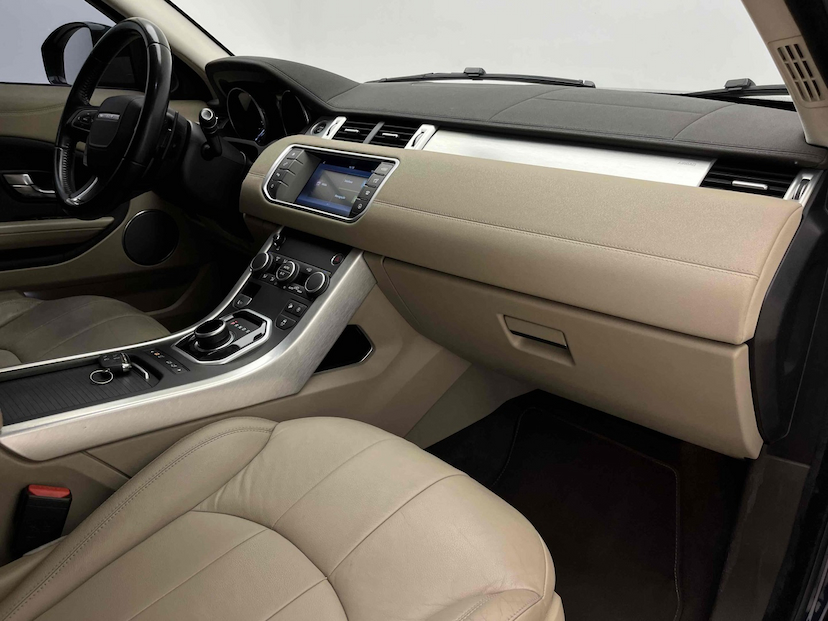 Foto do veículo LAND ROVER RANGE ROVER EVOQUE 2.0 SE 4WD 16V GASOLINA 4P AUTOMÁTICO 2018 48.659 KM 127.900,00