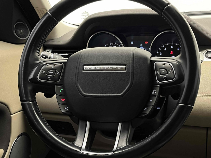 Foto do veículo LAND ROVER RANGE ROVER EVOQUE 2.0 SE 4WD 16V GASOLINA 4P AUTOMÁTICO 2018 48.659 KM 127.900,00