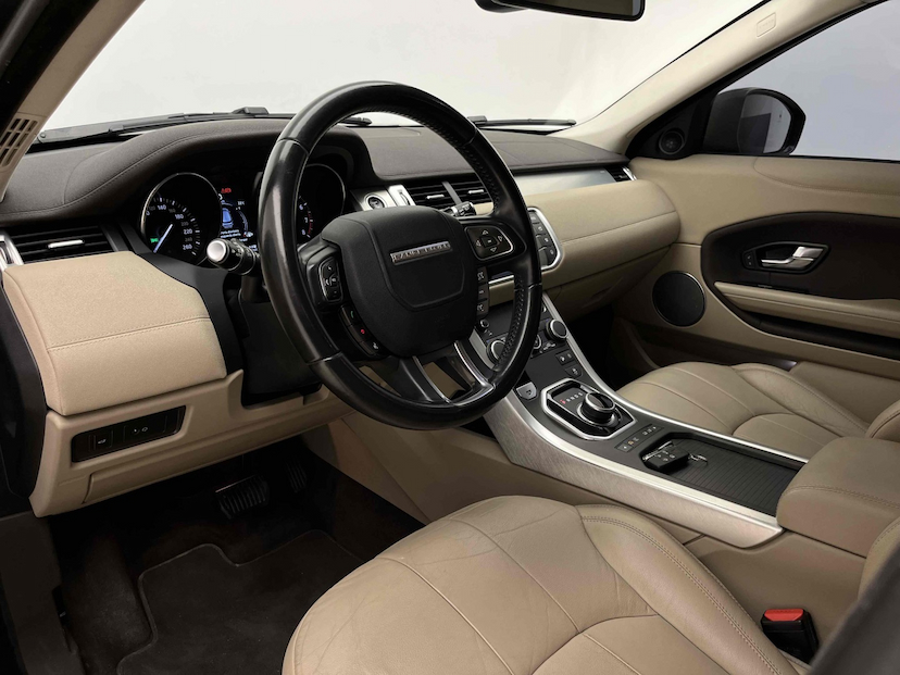 Foto do veículo LAND ROVER RANGE ROVER EVOQUE 2.0 SE 4WD 16V GASOLINA 4P AUTOMÁTICO 2018 48.659 KM 127.900,00