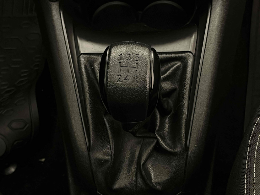 Foto do veículo PEUGEOT 208 1.6 GRIFFE 16V FLEX 4P MANUAL 2015 44.966 KM 45.900,00