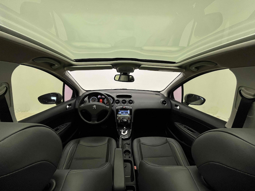 Foto do veículo PEUGEOT 308 1.6 ALLURE THP 16V FLEX 4P AUTOMÁTICO 2017 65.333 KM 57.900,00