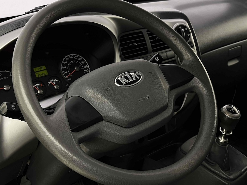 Foto do veículo KIA BONGO 2.5 K788 4X2 CS TURBO DIESEL 2P MANUAL 2016 85.489 KM 101.900,00
