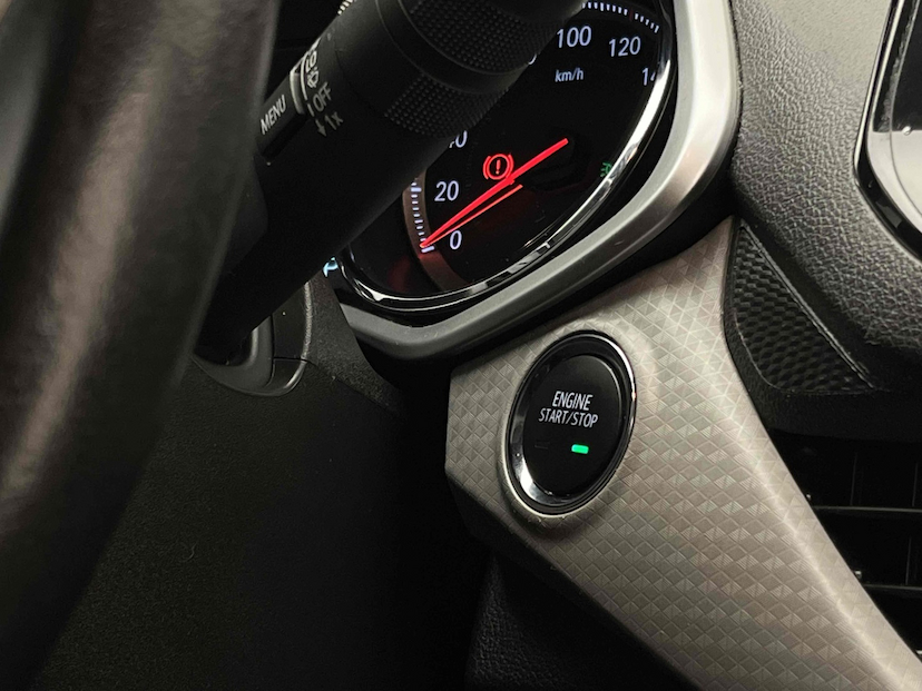 Foto do veículo CHEVROLET ONIX 1.0 TURBO FLEX PREMIER AUTOMÁTICO 2020 34.533 KM 75.900,00