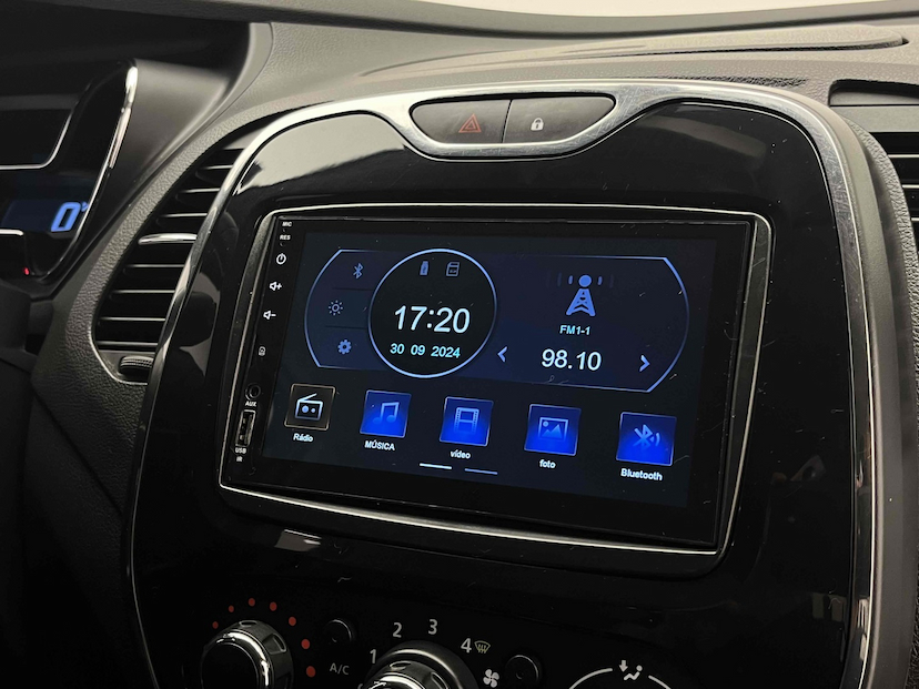 Foto do veículo RENAULT CAPTUR 1.6 16V SCE FLEX ZEN X-TRONIC 2019 69.086 KM 72.900,00
