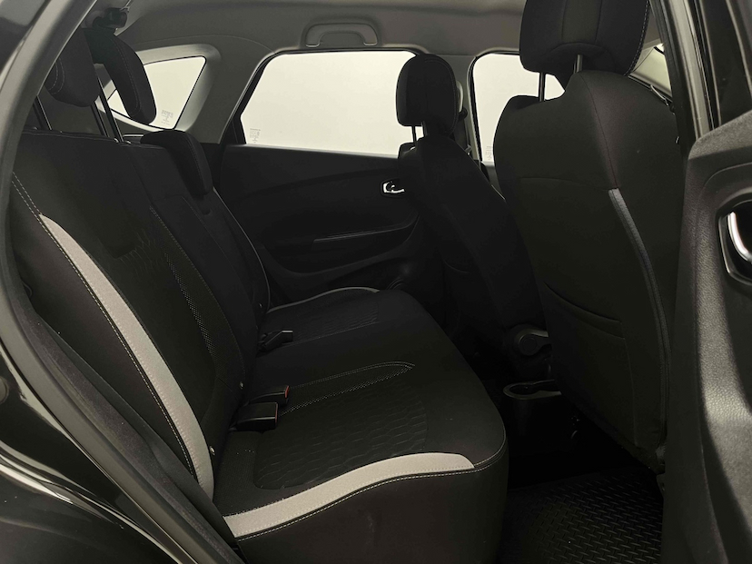 Foto do veículo RENAULT CAPTUR 1.6 16V SCE FLEX ZEN X-TRONIC 2019 69.086 KM 72.900,00