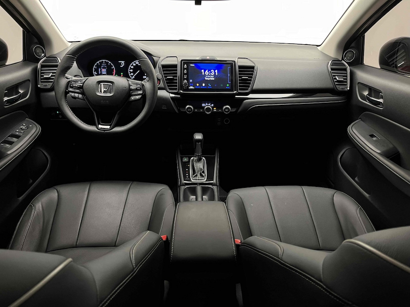 Foto do veículo HONDA CITY 1.5 I-VTEC FLEX HATCH TOURING CVT 2024 15.269 KM 124.900,00