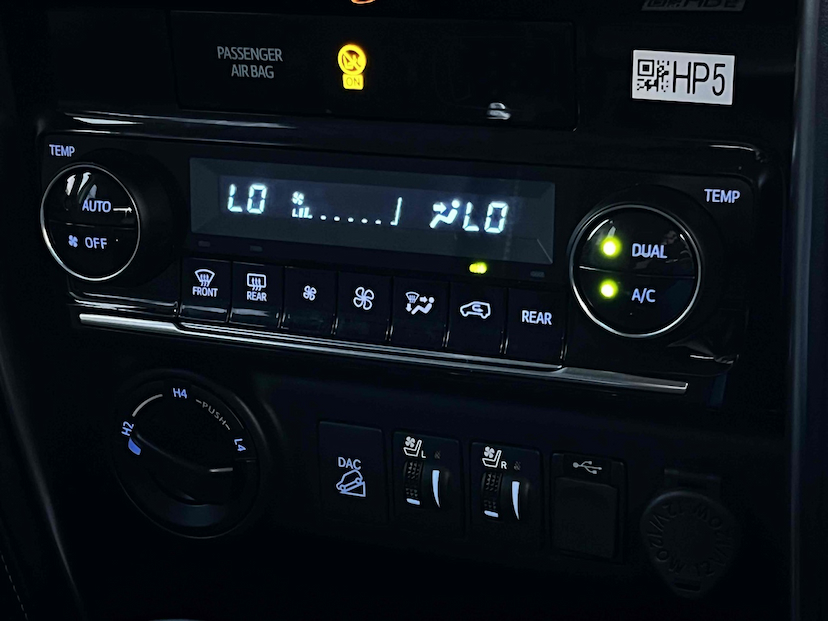 Foto do veículo TOYOTA HILUX SW4 2.8 D-4D TURBO DIESEL SRX 7L 4X4 AUTOMÁTICO 2024 0 KM 0,00