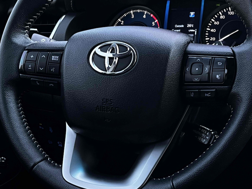 Foto do veículo TOYOTA HILUX SW4 2.8 D-4D TURBO DIESEL SRX 7L 4X4 AUTOMÁTICO 2024 0 KM 0,00