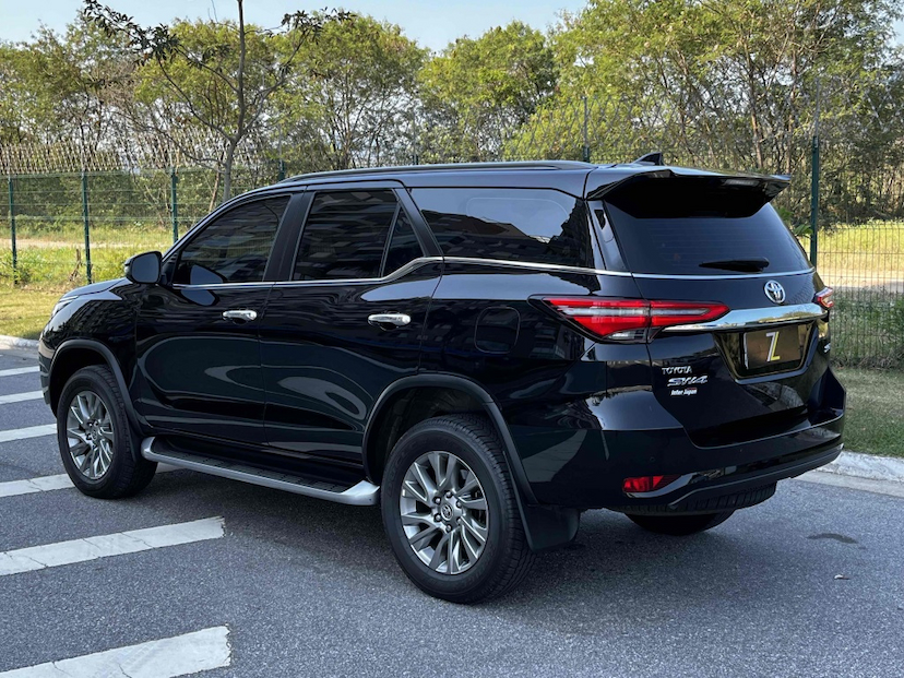 Foto do veículo TOYOTA HILUX SW4 2.8 D-4D TURBO DIESEL SRX 7L 4X4 AUTOMÁTICO 2024 0 KM 0,00