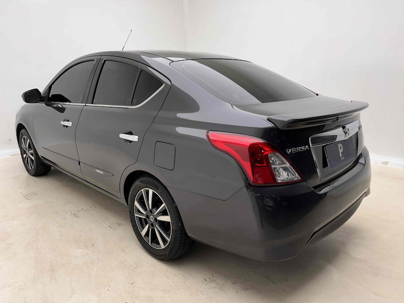 Foto do veículo NISSAN VERSA 1.6 16V FLEXSTART SL 4P XTRONIC 2019 87.340 KM 65.900,00