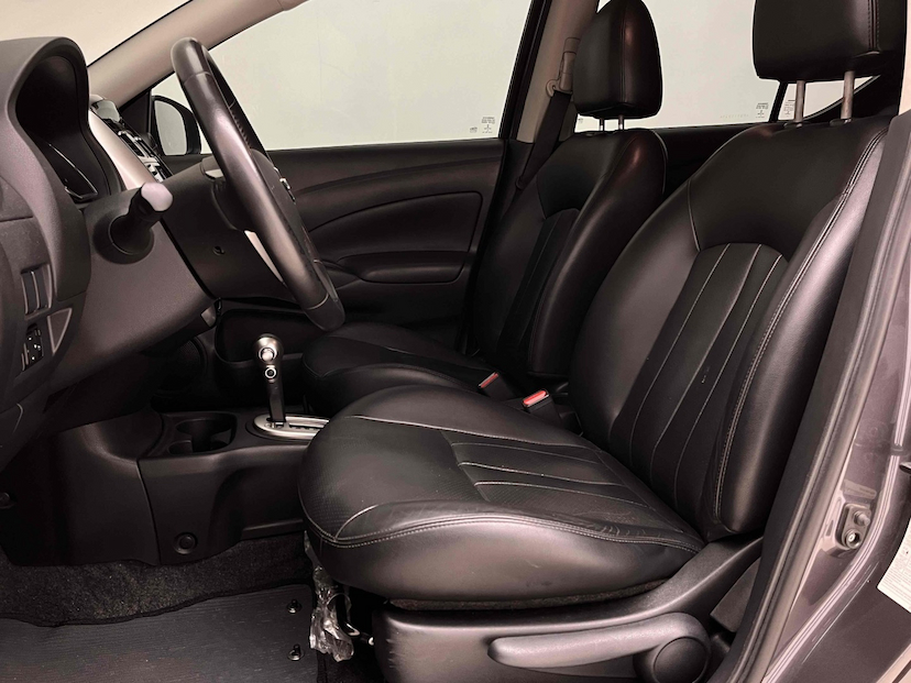 Foto do veículo NISSAN VERSA 1.6 16V FLEXSTART SL 4P XTRONIC 2019 87.340 KM 65.900,00