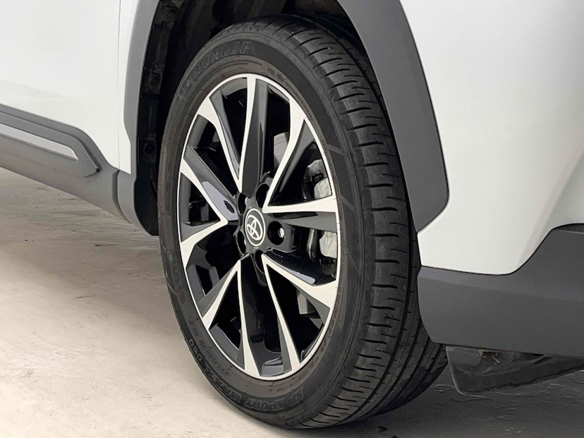 Foto do veículo TOYOTA COROLLA CROSS 1.8 VVT-I HYBRID FLEX XRX CVT 2024 22.585 KM 180.900,00