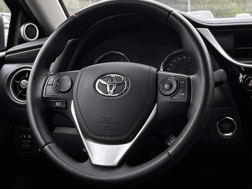 Foto do veículo TOYOTA COROLLA 2.0 XEI 16V FLEX 4P AUTOMÁTICO 2019 70.352 KM 118.900,00