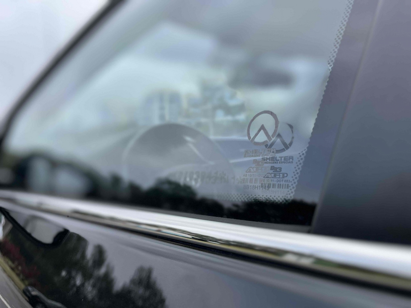 Foto do veículo TOYOTA COROLLA 2.0 XEI 16V FLEX 4P AUTOMÁTICO 2019 70.352 KM 118.900,00