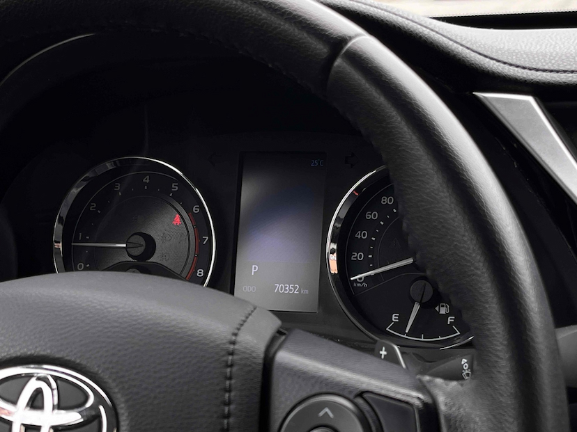 Foto do veículo TOYOTA COROLLA 2.0 XEI 16V FLEX 4P AUTOMÁTICO 2019 70.352 KM 118.900,00